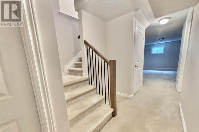 28905249/106-equitation-circle/goulbourn-twp-from-franktown-rdsouth-to-rideau/ottawa/ontario/K0A2Z0_32