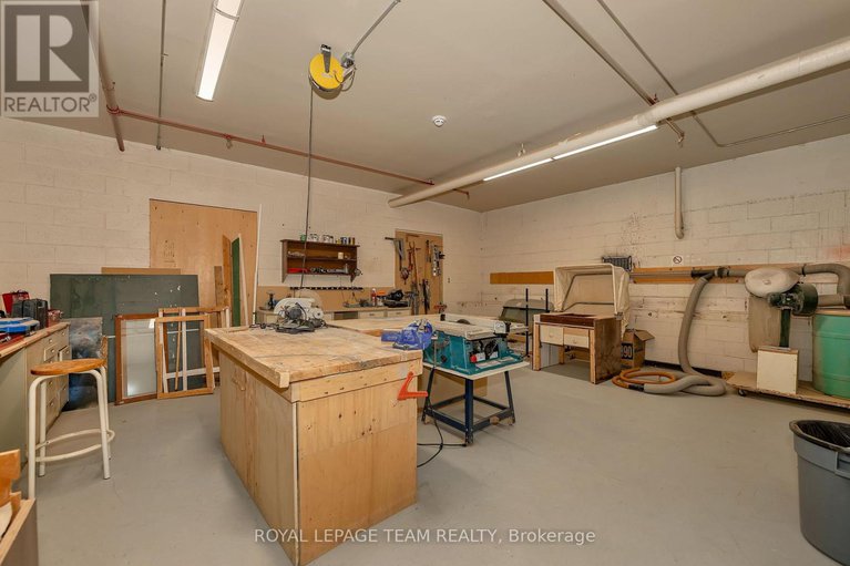 29244923/314-1485-baseline-road/copeland-park/ottawa/ontario/K2C3L8_24