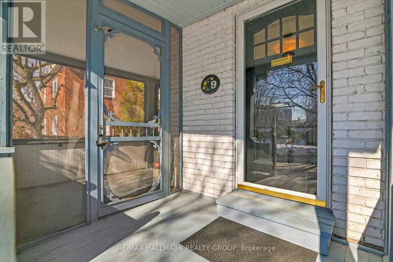 29437616/9-rock-avenue/lindenlea/ottawa/ontario/K1M1A5_2