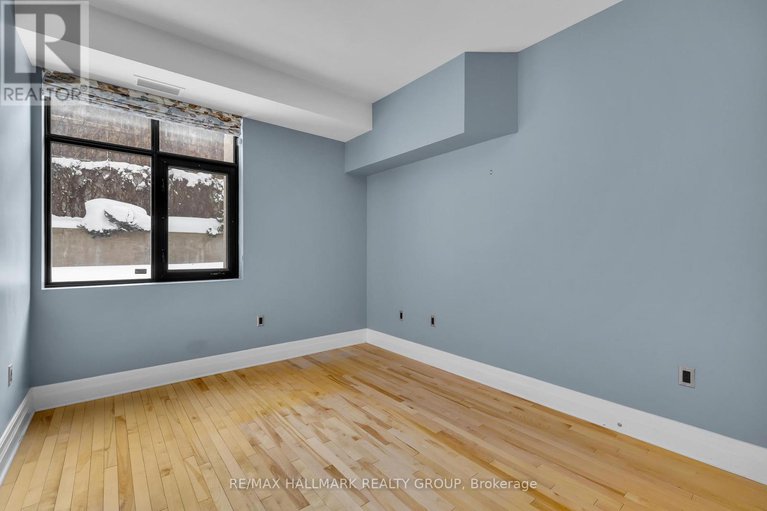 29403612/203-260-besserer-street/sandy-hill/ottawa/ontario/K1N1J3_20