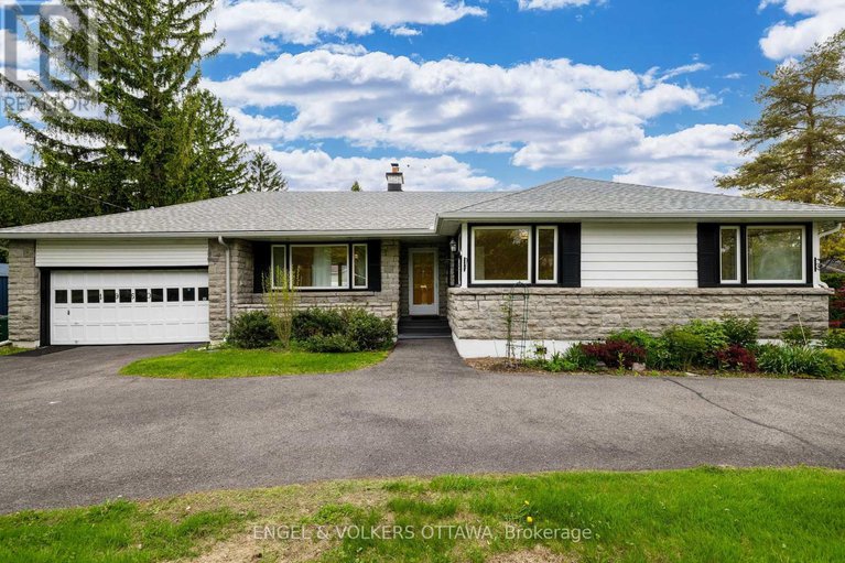 28349600/1960-alta-vista-drive/faircrest-heights/ottawa/ontario/K1H7K8_1