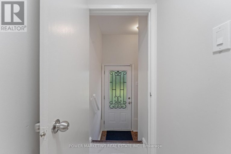 28969285/2372-riley-avenue/queensway-terrace-southridgeview/ottawa/ontario/K2C1J9_16