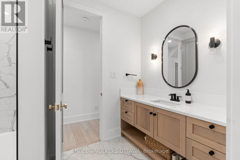 28278709/39-winding-way/barrhaven-east/ottawa/ontario/K2C3H1_30