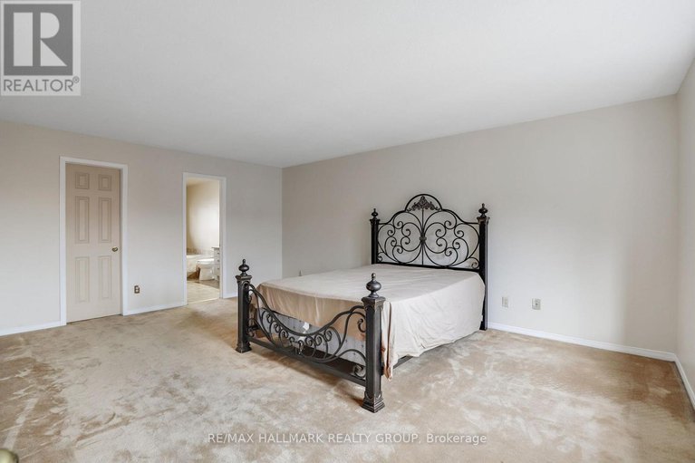 29015120/6-robina-avenue/westcliffe-estates/ottawa/ontario/K2H9R3_15
