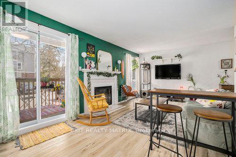28321254/4-300-fenerty-court/katimavik/ottawa/ontario/K2L3A8_13