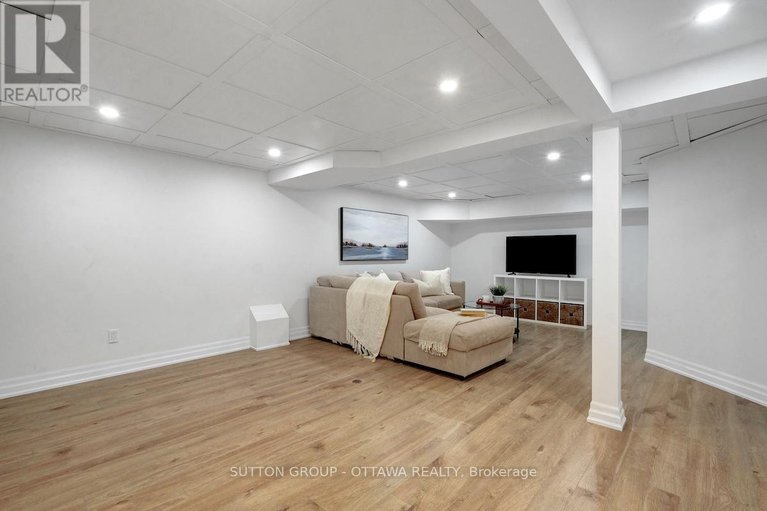 28890057/680-weston-drive/elmvale-acres/ottawa/ontario/K1G1V8_38