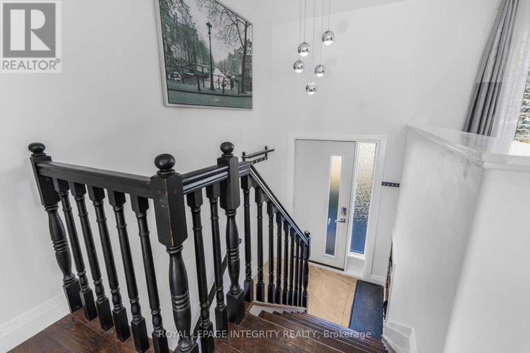 29122584/220-agathe-street/clarencerockland-twp/clarence-rockland/ontario/K4K1K7_3