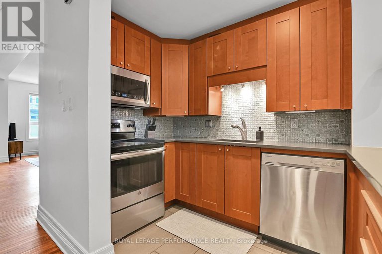 28634698/194-charlotte-street/sandy-hill/ottawa/ontario/K1N8K9_8