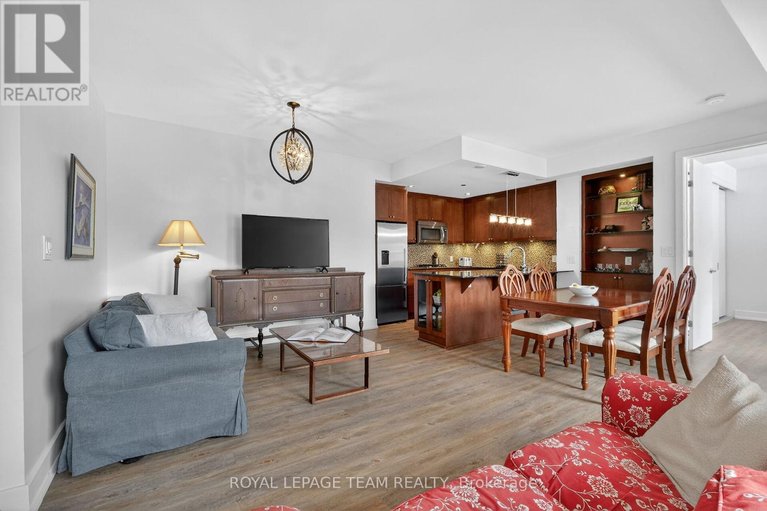 29517310/220-7-marquette-avenue/vanier/ottawa/ontario/K1L8A7_13