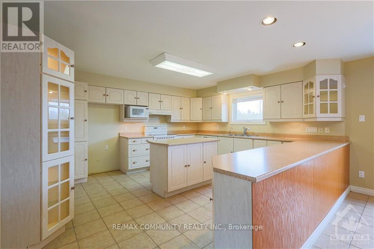 29169239/3067-mcgrovern-road/north-grenville-twp-kemptville-south/north-grenville/ontario/K0G1J0_7