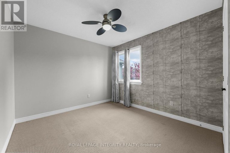 28586638/4463-shoreline-drive/riverside-southgloucester-glen/ottawa/ontario/K1V1R7_24