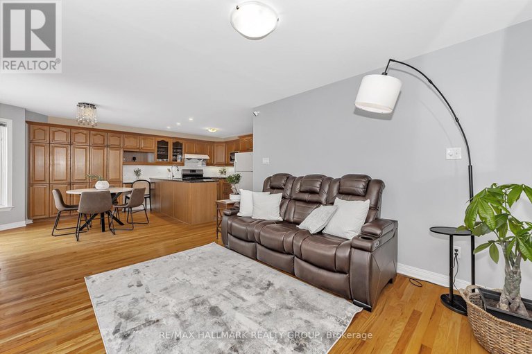 28355688/63-newborough-crescent/barrhaven-east/ottawa/ontario/K2G6A5_5