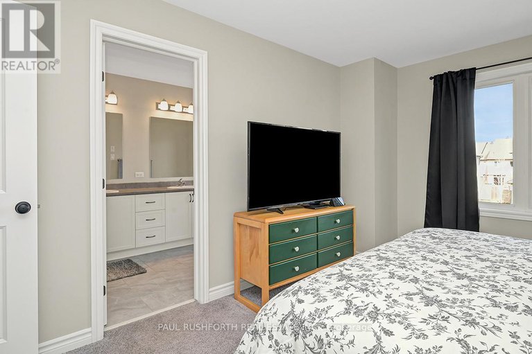 28251370/25-duncanville-street/village-of-russell/russell/ontario/K4R0E8_13