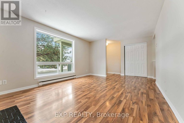 29444282/45a-802-st-andre-drive/hiawatha-parkconvent-glen/ottawa/ontario/K1C4R3_13