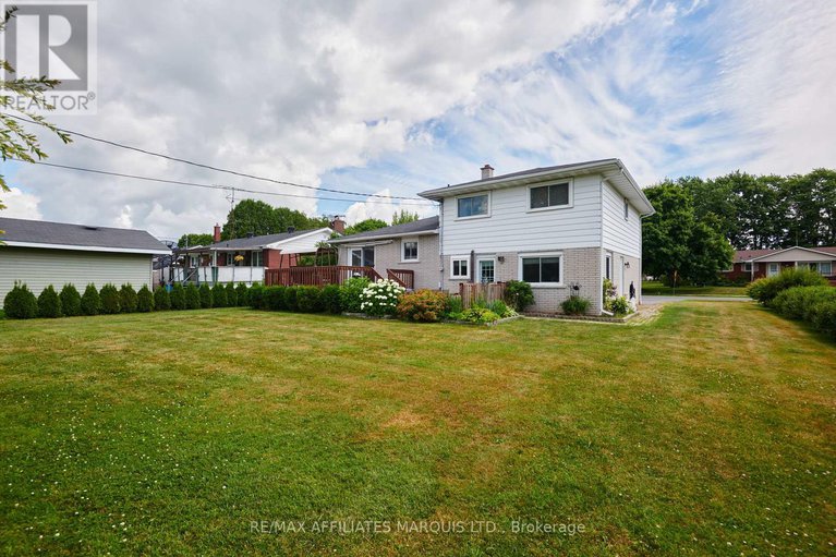 28596451/11-ault-drive/south-stormont/ontario/K0C1M0_32