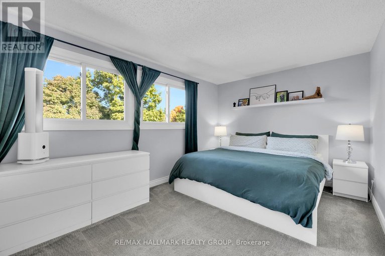 28989404/81-hadley-circle/bells-corners/ottawa/ontario/K2H7Z8_28