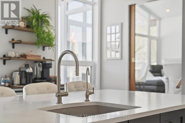 29381193/128-grasshopper-point-road/drummond-n-elmsley-drummond-twp/drummondnorth-elmsley/ontario/K7H0J4_14