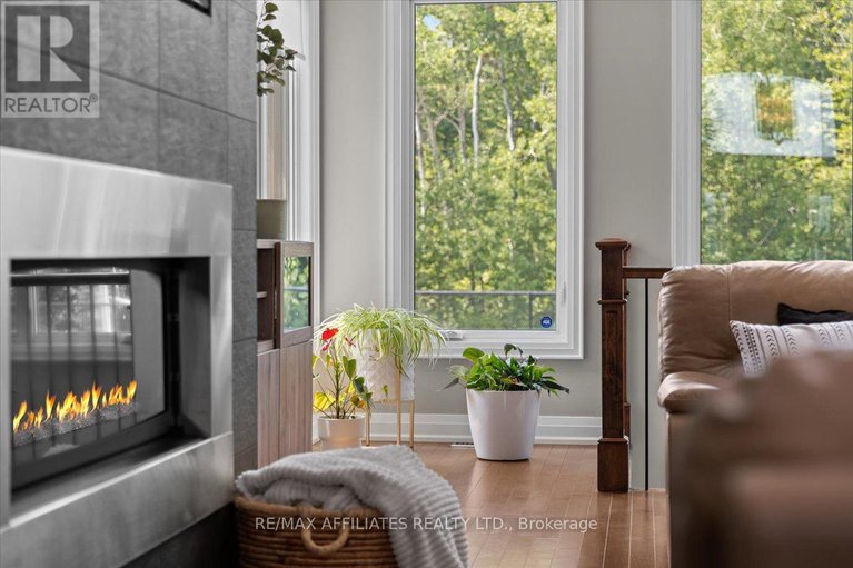 29024438/1610-linkland-court/cumberland-estates/ottawa/ontario/K4C0A5_8