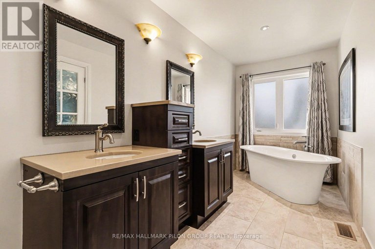 29585549/6603-windsong-avenue/orleanssunridge/ottawa/ontario/K1C6N1_9