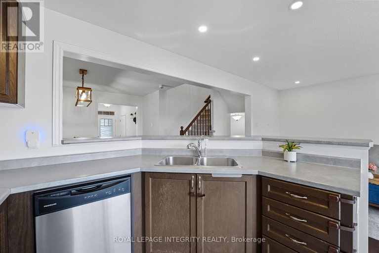 29038761/347-willow-aster-circle/avalon-west/ottawa/ontario/K4A1C6_8