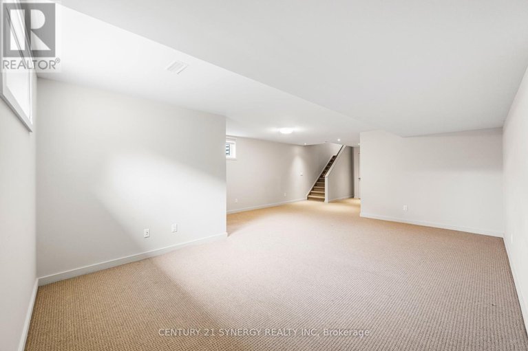 28672557/673-odyssey-way/leitrim/ottawa/ontario/K1T0T3_38