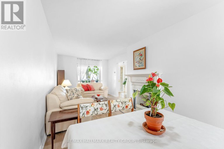28819606/41-sovereign-avenue/craig-henrywoodvale/ottawa/ontario/K2G4W8_16