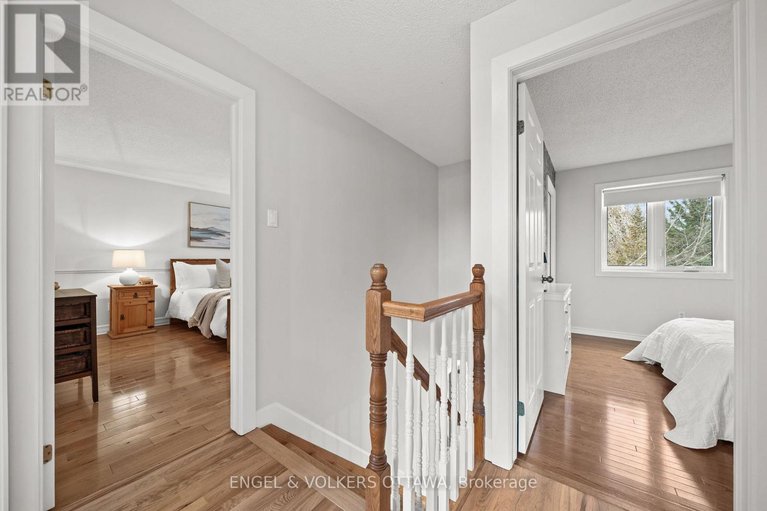 29593963/129-corvinelli-crescent/village-of-russell/russell/ontario/K4R1G4_20