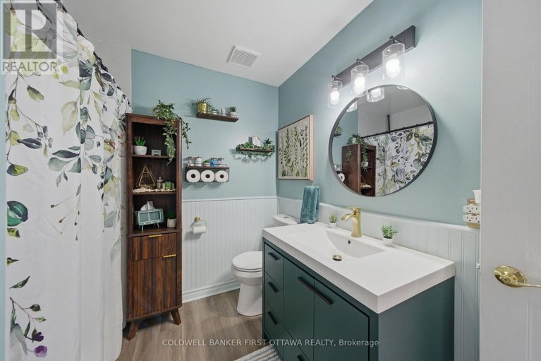 29644136/1902-hennessy-crescent/fallingbrookgardenway-south/ottawa/ontario/K4A3X7_27