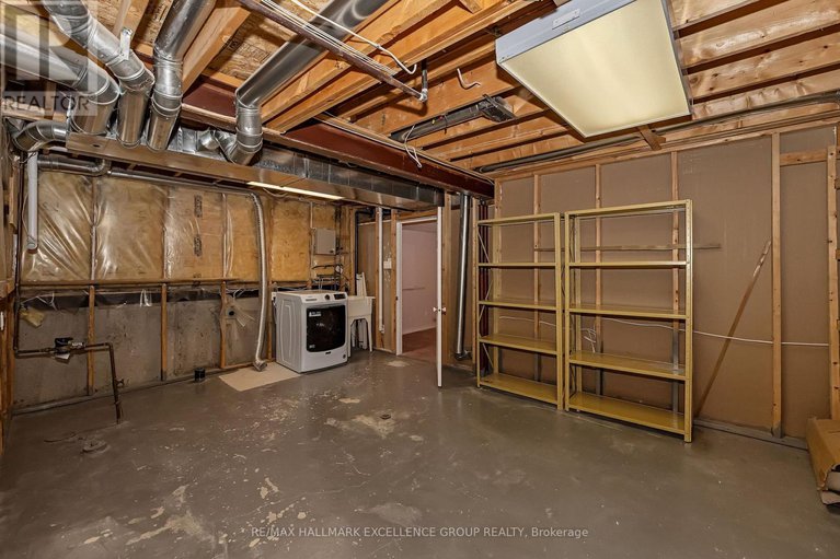 29046718/1556-tonilee-drive/carson-grove/ottawa/ontario/K1J1C1_40