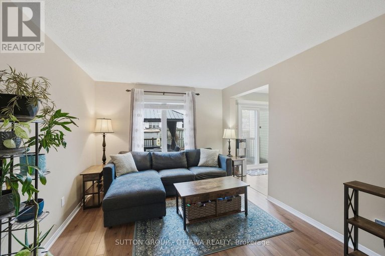 29623978/814-nesting-way/fallingbrookgardenway-south/ottawa/ontario/K4A3X2_10