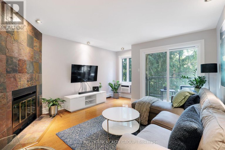 28828283/47-crispin-private/manor-park/ottawa/ontario/K1K2T7_8