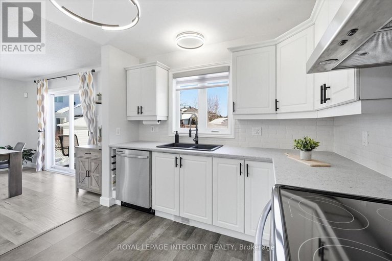 29413615/36-frontenac-boulevard/embrun/russell/ontario/K0A1W0_15