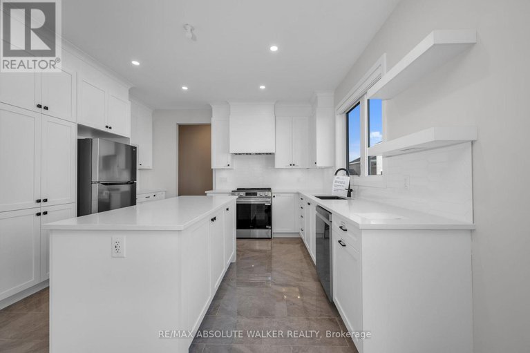 28485641/440-appalachian-circle/half-moon-bay/ottawa/ontario/K2J6X4_15