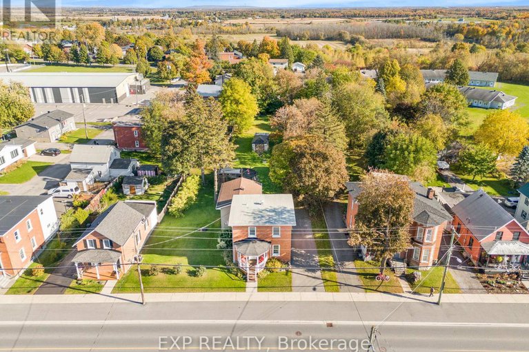 28642527/93-high-street/vankleek-hill/champlain/ontario/K6A1B4_27