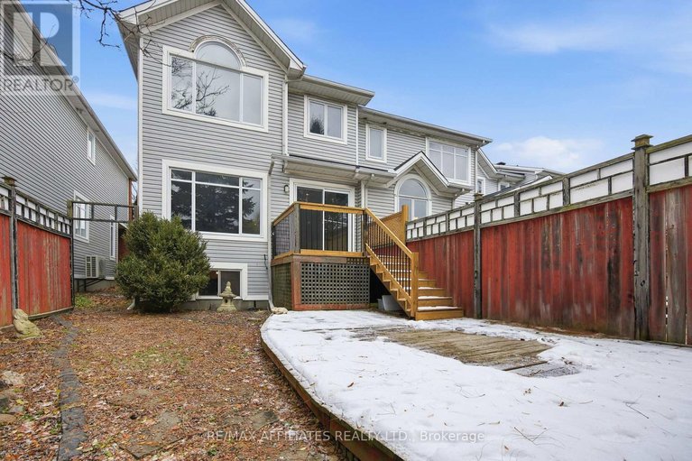 29125287/137-hearst-way/katimavik/ottawa/ontario/K2L4G5_32