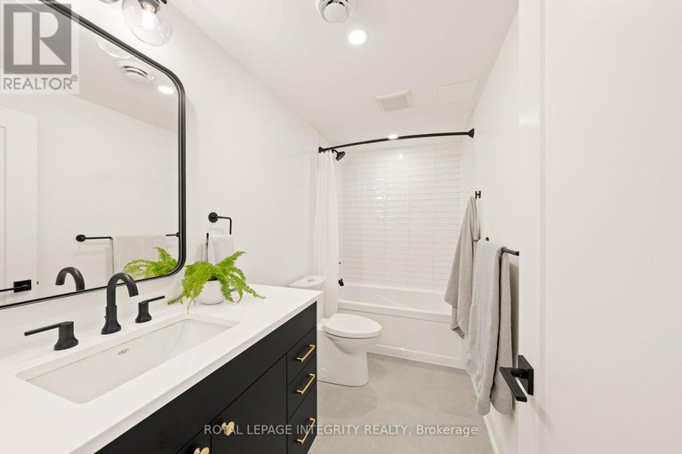 29407569/276-clare-street/westborohampton-park/ottawa/ontario/K1Z7E3_33