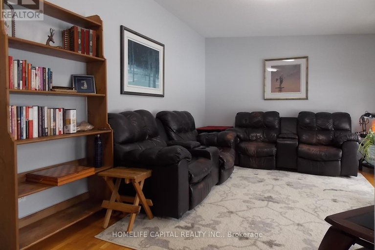 29204242/2515-gravelle-crescent/blackburn-hamlet/ottawa/ontario/K1B3A4_5