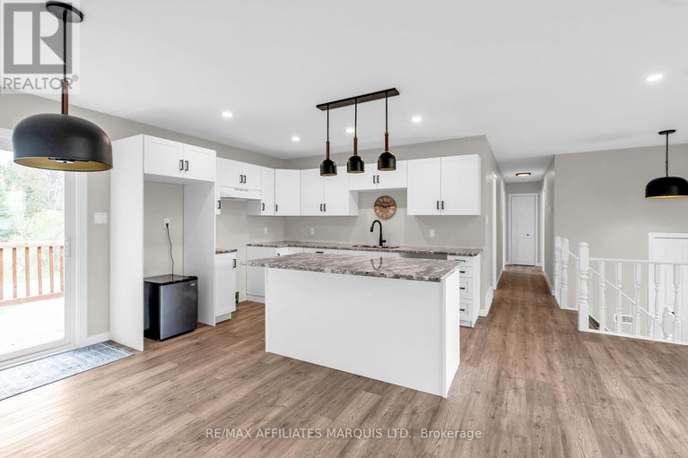 28328340/18222-patrick-street/south-glengarry-charlottenburgh-twp/south-glengarry/ontario/K0C2J0_12