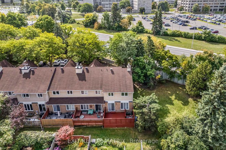 29047468/26-42-oakhaven-private/overbrookcastle-heights/ottawa/ontario/K1K4K1_31