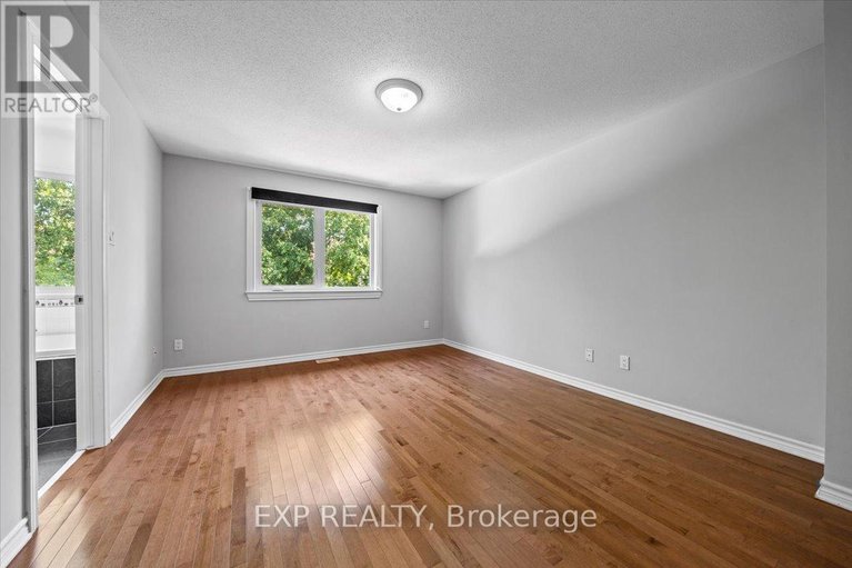 28513335/264-bradwell-way/blossom-parkkemp-parkfindlay-creek/ottawa/ontario/K1T4J2_22