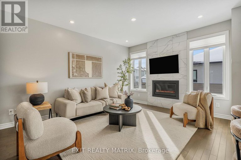 29369418/781-namur-street/embrun/russell/ontario/K0A1W0_13