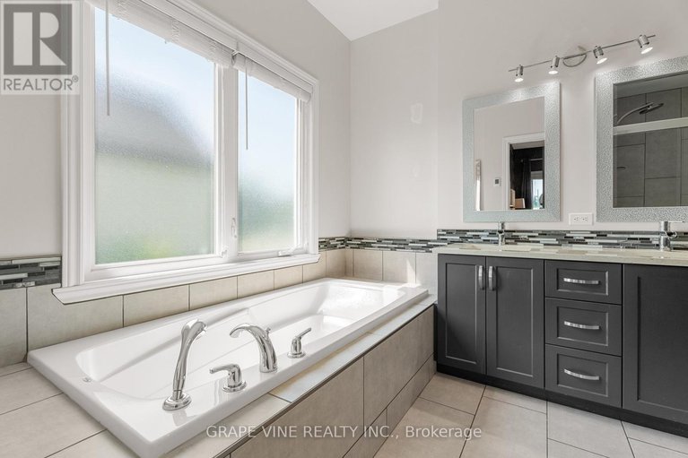 28637622/5607-maklynne-way/vars-village/ottawa/ontario/K0A3H0_17