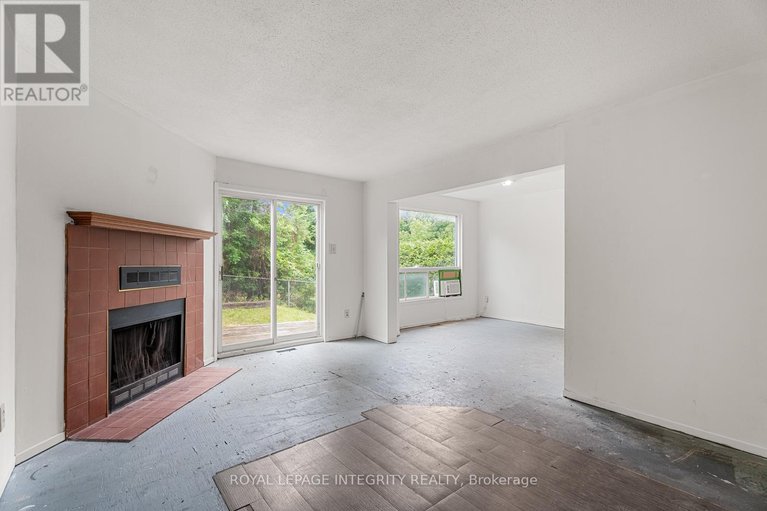 28640056/42-antler-avenue/on-the-green/ottawa/ontario/K2J2H2_16