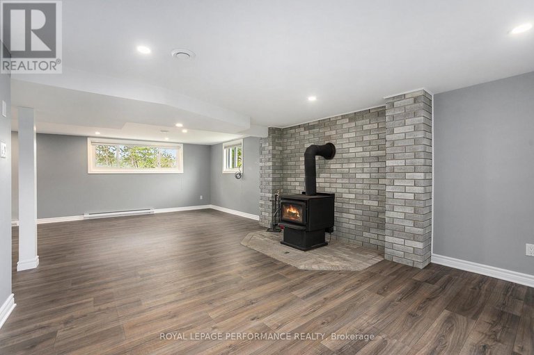 28619554/9360-county-road-17-road/clarencerockland-twp/clarence-rockland/ontario/K4K1K9_26
