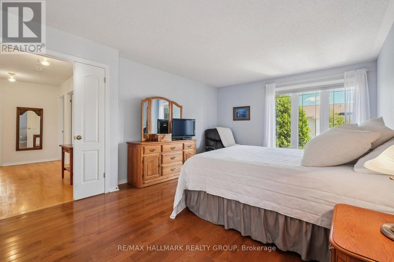 28645671/3034-courtyard-crescent/upper-hunt-club/ottawa/ontario/K1T3R7_21