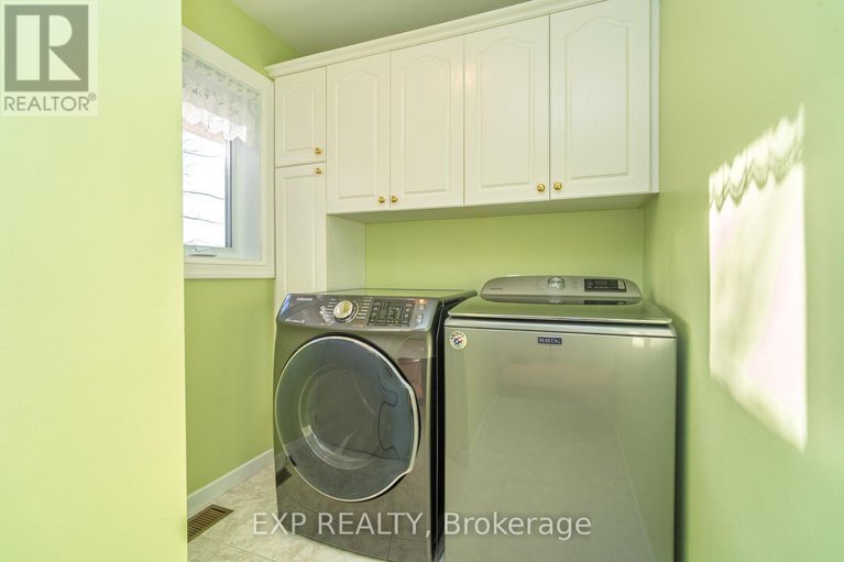 29431129/2577-regional-rd-174-road/cumberland-village/ottawa/ontario/K4C1E4_18