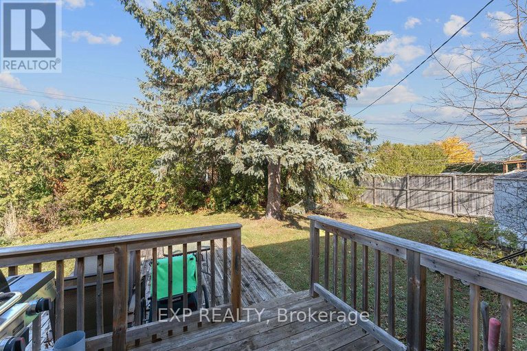 29077566/19-sunnycrest-drive/city-viewskylinefisher-heightsparkwood-hills/ottawa/ontario/K2E5Y3_33