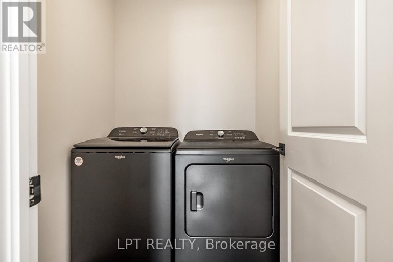 29305394/618-fisher-street/north-grenville-twp-kemptville-south/north-grenville/ontario/K0G1J0_16