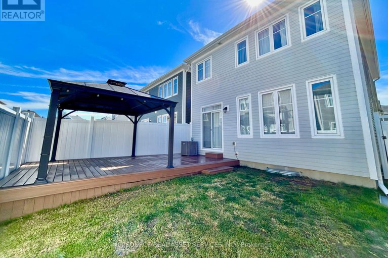 28905249/106-equitation-circle/goulbourn-twp-from-franktown-rdsouth-to-rideau/ottawa/ontario/K0A2Z0_37
