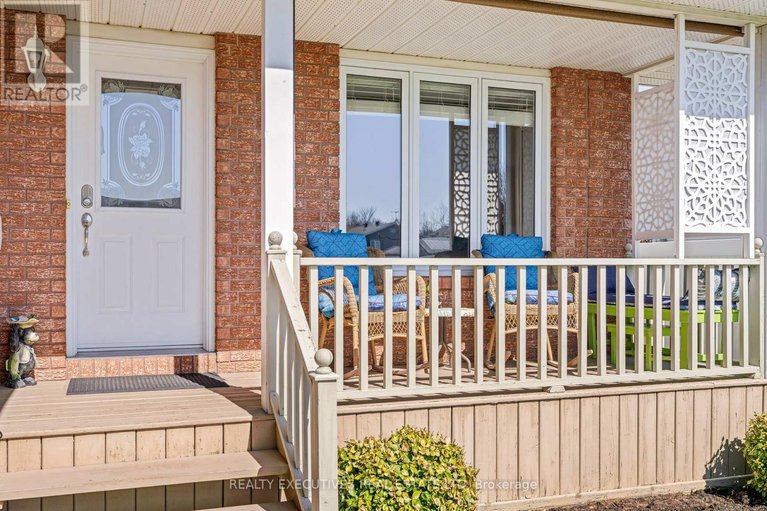 29633987/5520-bridlewood-court/iroquois/south-dundas/ontario/K0E1K0_26